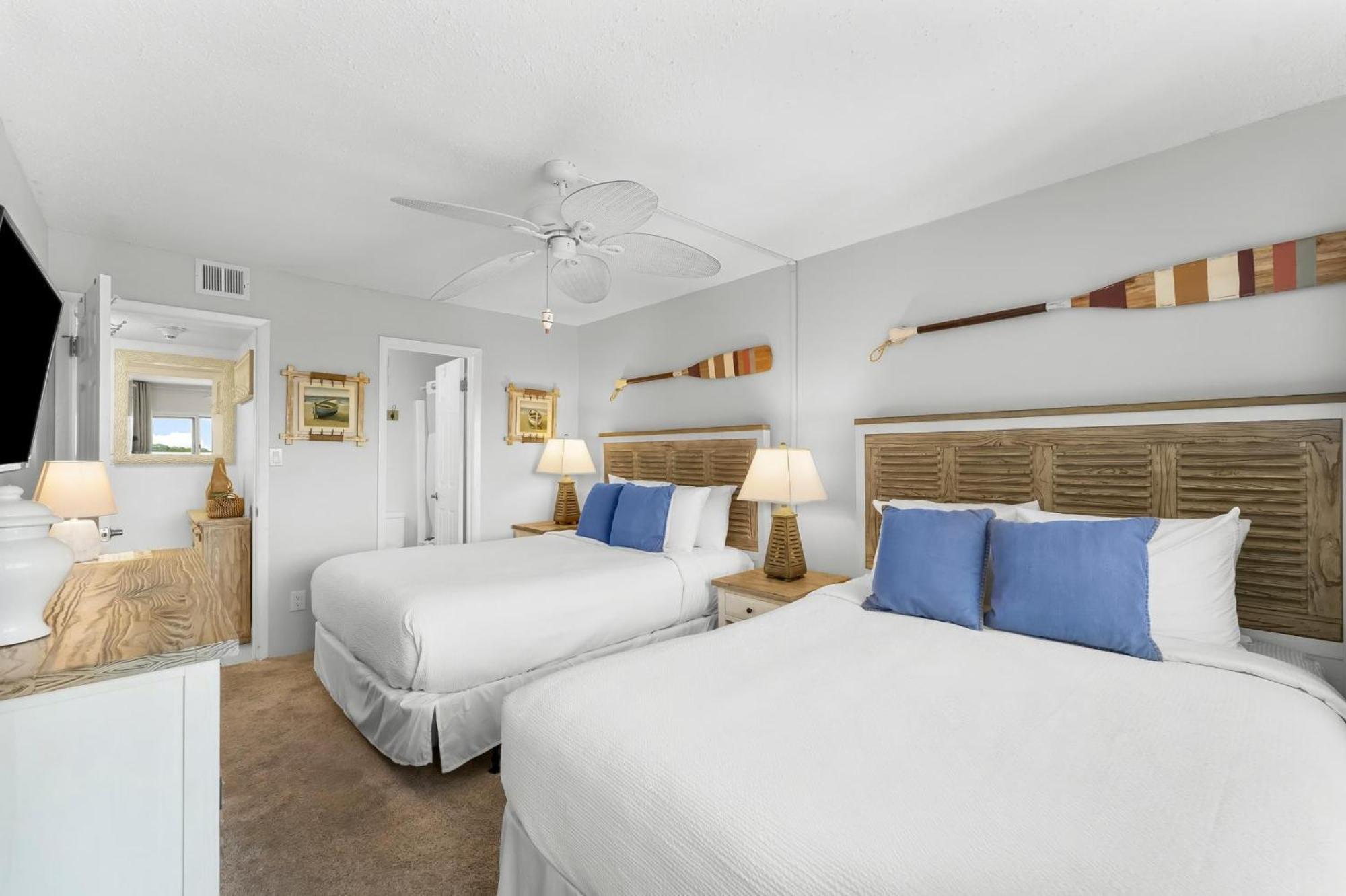 Pinnacle Port Beach Resort Panama City Beach Room photo